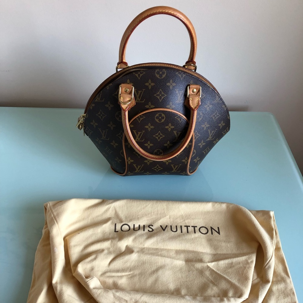 LOUIS VUITTON Monogram Ellipse PM